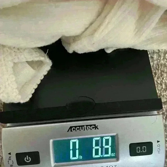 Eyeshadow Women’s Size Small Sweater Cream Long Sleeve V Neck Lace Detail - Picture 4 of 4